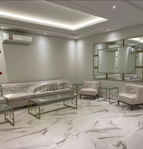 Residencial Listo Propiedad 4 + habitaciones de servicio F / F Villa Standerlone  venta en al-sad , Doha #7684 - 1  image 